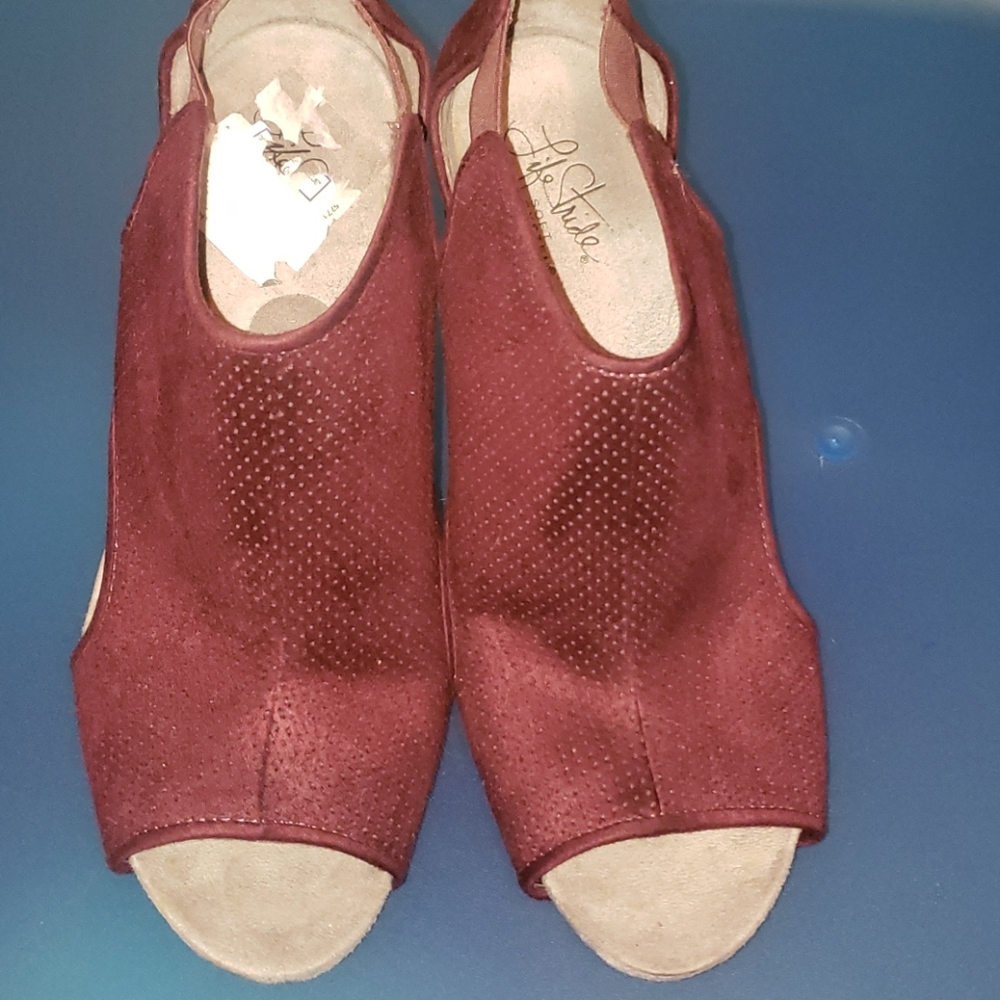 Burgundy wedge heel